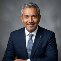 Dr. Alejandro Fuentes